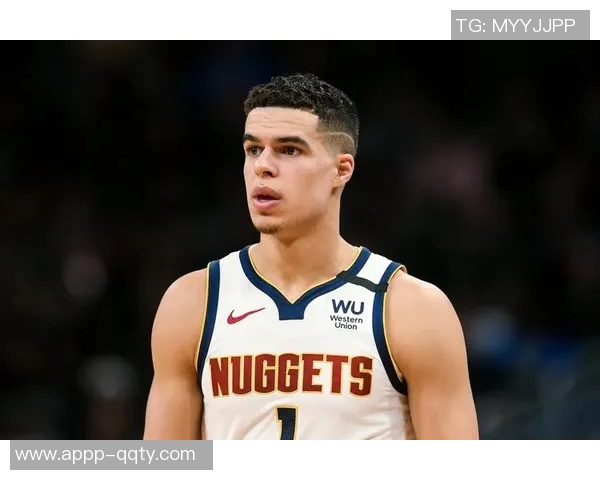 小迈克尔波特半场表现出色9投5中三分命中率高达50砍下13分2板2助2断